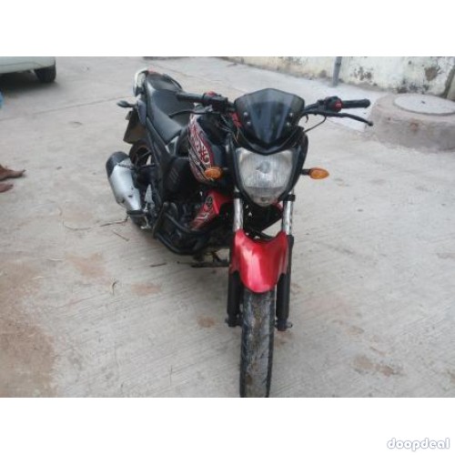 yamaha Fzs 2014 model 38200 kms
