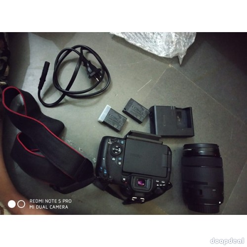 Canon EOS 77D DSLR Camera (EF-S18-135mm)