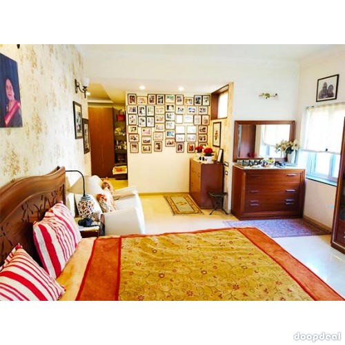 5 BHK Penthouse Apartment Duplex Lavelle Road Distress Sale