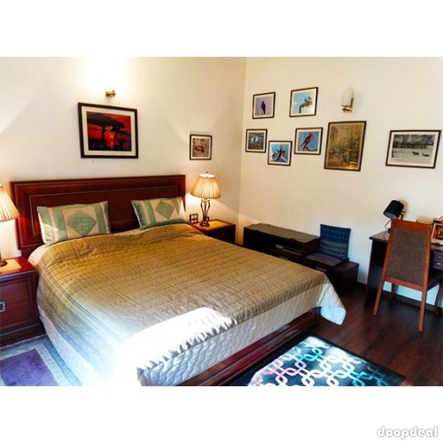 5 BHK Penthouse Apartment Duplex Lavelle Road Distress Sale